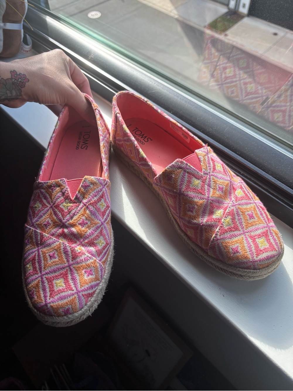 TOMS Pink & Orange Diamond-Pattern Slip-Ons